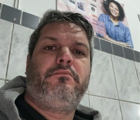 Marcos, 44, Criciuma