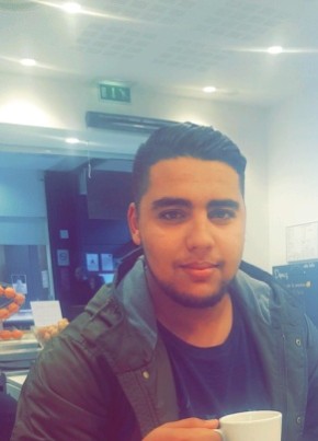 Bà. Zakaria, 28, République Française, Hénin-Beaumont