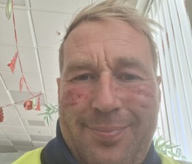 Graham, 43, Eastbourne