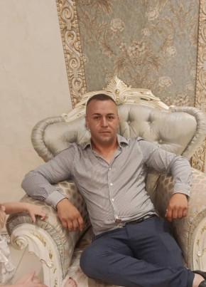 Darius Ferari из Bistrița 33 года