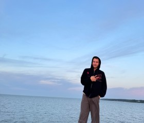 Gleb, 24, Yekaterinburg