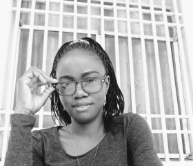 Edwige, 30, Canada de Gomez