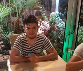 Luca, 27, Torrita di Siena