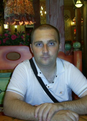Кирилл, 35, Россия, Киров (Кировская обл.)