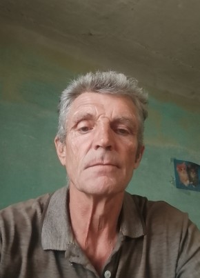Антон из Харабали 59 лет