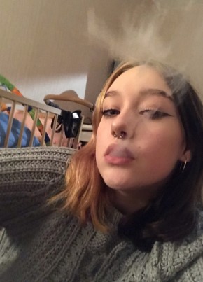 Виолетта , 23, Россия, Нижневартовск