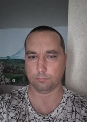 Денчик из Симферополи 42 года