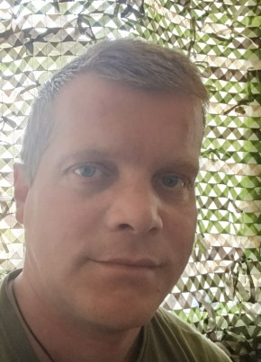 Aleksey, 40, Russia, Staroshcherbinovskaya