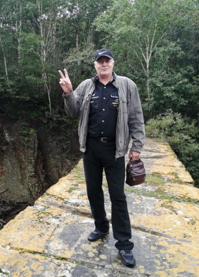 Владимир из Корсакова 56 лет