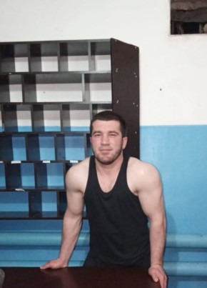Хасан из Прохладныя 28 лет