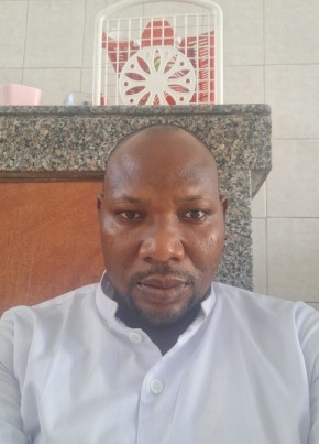 David из Abidjan 32 года