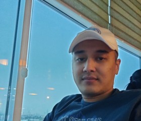 Толик, 31, Kazan