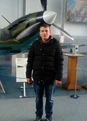Александр, 28, Россия, Севск