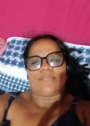 Sara Oliveira из Porto Velho 43 года