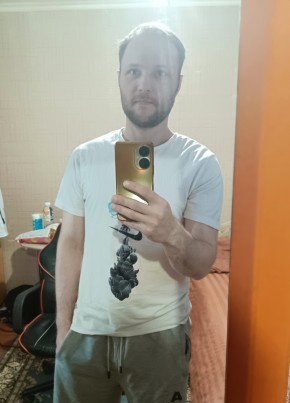 Петр из Усинска 34 года