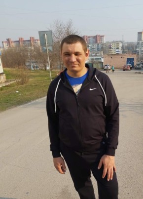 Максим, 40, Россия, Киселевск