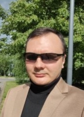 Роман из Москвы 36 лет