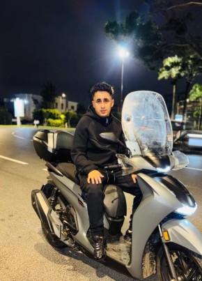 AYOUB из الرباط 25 лет