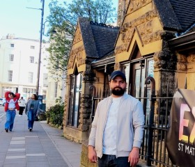 Walid, 27, Cheltenham