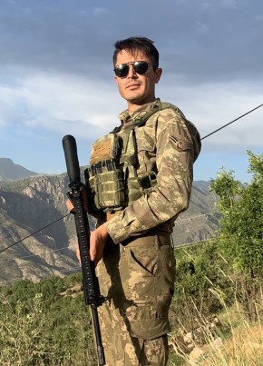 Hasan Basri, 27, Türkiye Cumhuriyeti, Adıyaman