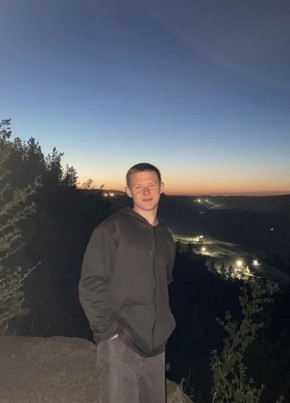 Кирилл из Асбеста 21 год