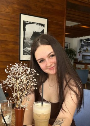 Ольга из Москвы 24 года