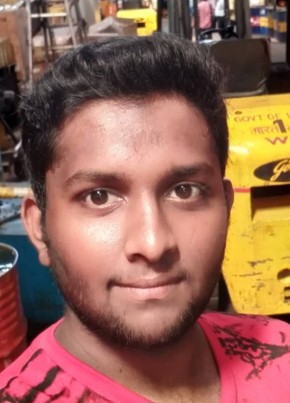Avesh Mirza, 25, India, Thāne