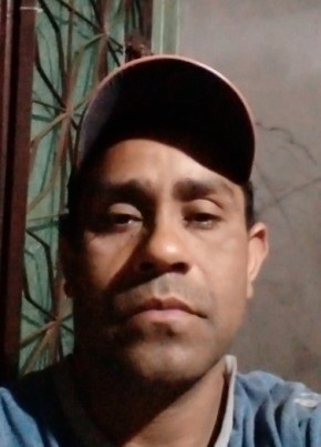 Douglas, 26, República Federativa do Brasil, Dois Vizinhos