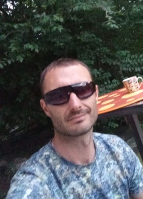 Денис из Chişinău 40 лет