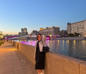 Людмила, 38 лет, Екатеринбург