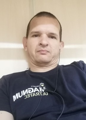 Aleksandr, 40, Russia, Zverevo