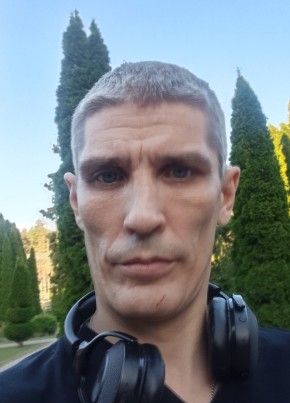 Андрей из Тюмени 42 года