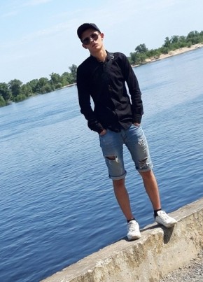 Dmitriy, 21, Russia, Volgograd