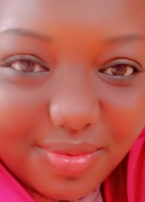 Amina, 20, Burkina Faso, Bobo-Dioulasso
