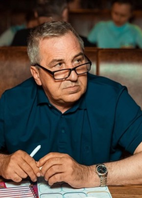 Игорь из Новосибирска 59 лет