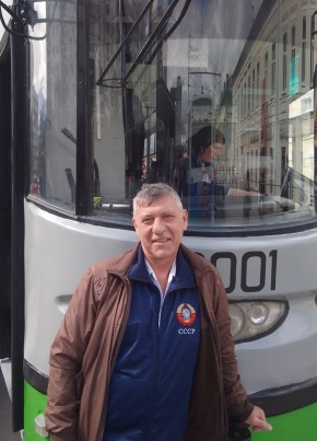 Дмитрий из Москвы 56 лет