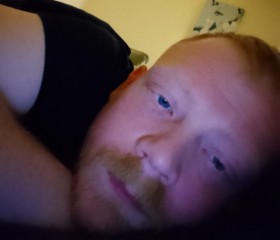 Garry, 30, Wolverhampton