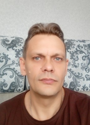 Павел из Твери 42 года