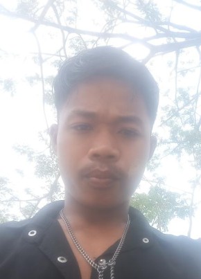 Aung из Naypyitaw 36 лет