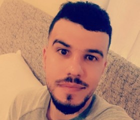 Karam , 35, Marcq-en-Baroeul