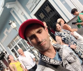 Moisés, 36, La Linea de la Concepcion