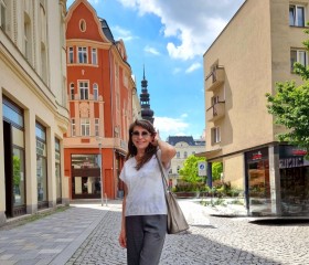 Lora 🌞, 58, Ostrava