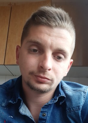 Marius, 30, République Française, Loudéac