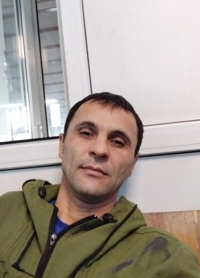 Денис из Колпино 39 лет