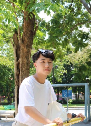 ฟลุ๊ค, 22, ราชอาณาจักรไทย, กรุงเทพมหานคร