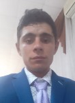 Cosmin, 23 года, București