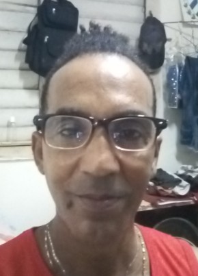 Julio asbel Torr, 53, República de Cuba, La Habana