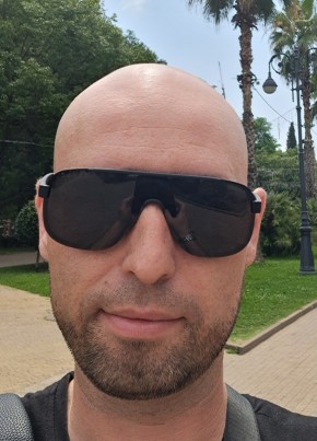 Антон из Сочи 36 лет