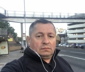 Михаил, 59 лет, London