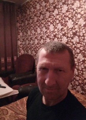 Серый, 51, Россия, Остров